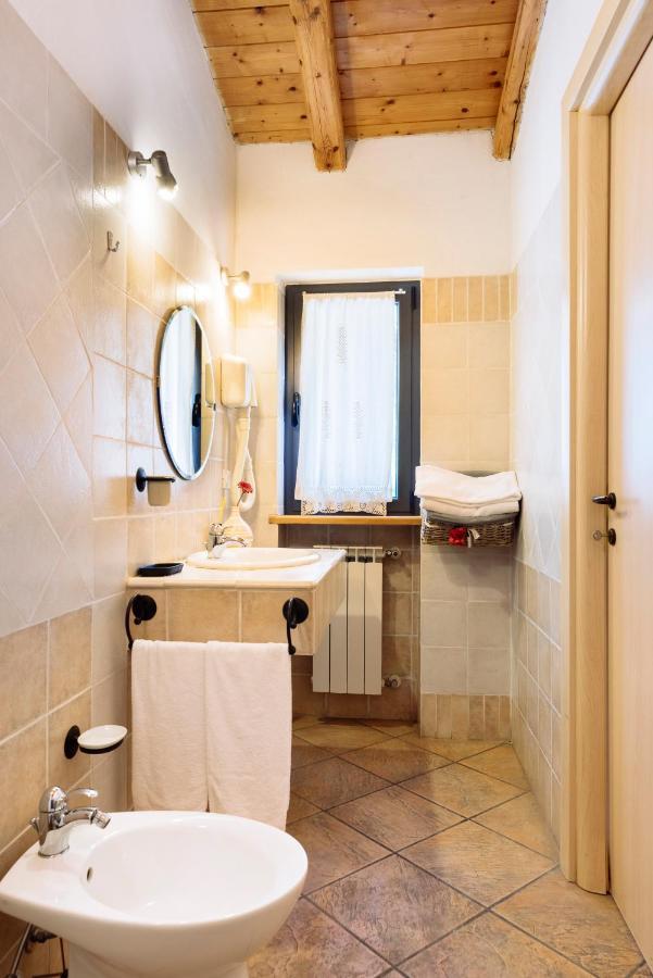 Hotel Il Fiorile Borghetto Di Borbera Exterior foto