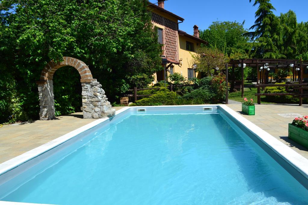 Hotel Il Fiorile Borghetto Di Borbera Exterior foto